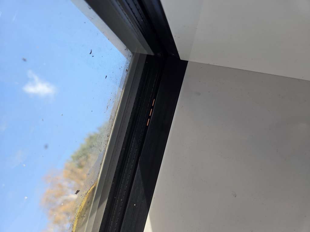 BAU.DE / BAU-Forum: 4. Bild zu Frage "Schüco Wintergarten richtig abdichten - Undichtigkeiten bei Fenstern und Dachanschluss" im BAU-Forum "Wintergarten"