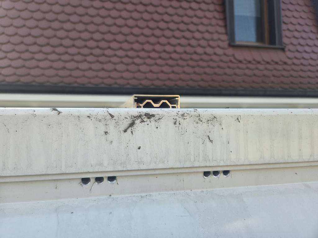 BAU.DE / BAU-Forum: 5. Bild zu Frage "Schüco Wintergarten richtig abdichten - Undichtigkeiten bei Fenstern und Dachanschluss" im BAU-Forum "Wintergarten"