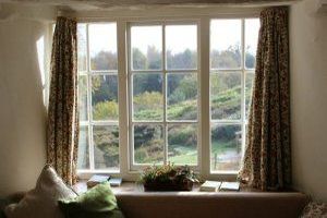 Ausstiegsfenster sind Fenster, die als Notausgänge oder Fluchtwege dienen.
