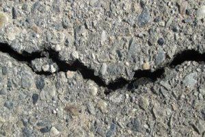 Das Fundament bildet die Basis eines Gebäudes oder einer Struktur und trägt deren Gewicht.