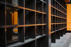 Warum ein Hochregallagersystem eine großartige Investition ist - Bild: Clem Onojeghuo / Unsplash