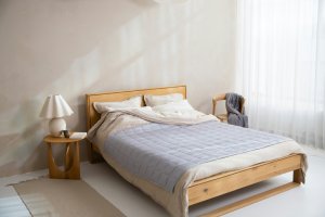 Welche Vorteile bieten Massivholzbetten? - Bild: Slaapwijsheid.nl / Unsplash