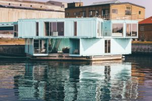 Kreative Bauideen für Seecontainer: Variantenreiche Garten- und Wohnlösungen - Bild: Nick Karvounis / Unsplash
