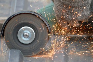 Eine <b>Trennscheibe</b> ist ein rotierendes Werkzeug, das zum präzisen Trennen oder Schneiden von Werkstoffen wie Metall, Stein, Beton oder Keramik eingesetzt wird. Eine <b>Trennscheibe</b> ist ein rotierendes Werkzeug, das zum präzisen Trennen oder Schneiden von Werkstoffen wie Metall, Stein, Beton oder Keramik eingesetzt wird.