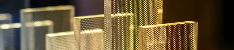Plexiglasscheibe als Glasersatz: Einsatzbereiche, Vorteile und Verarbeitungstipps