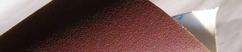 Holzoberfl&auml;chen meisterhaft veredeln: Der ultimative Leitfaden zum richtigen Schliff