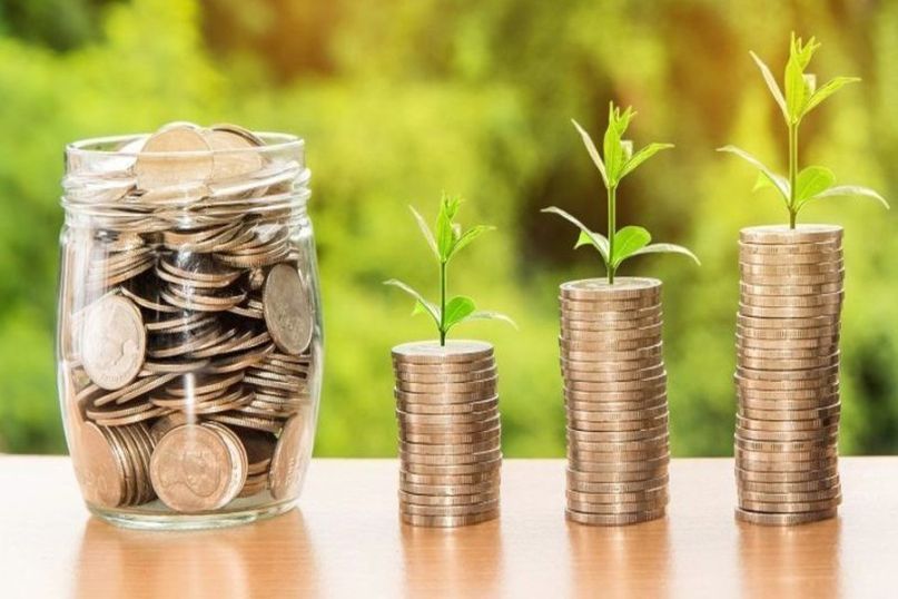Altersvorsorge ist die strategische Planung und Vorbereitung für den Ruhestand, mit dem Ziel, eine finanzielle Sicherheit und stabile Lebensqualität im Alter zu gewährleisten.