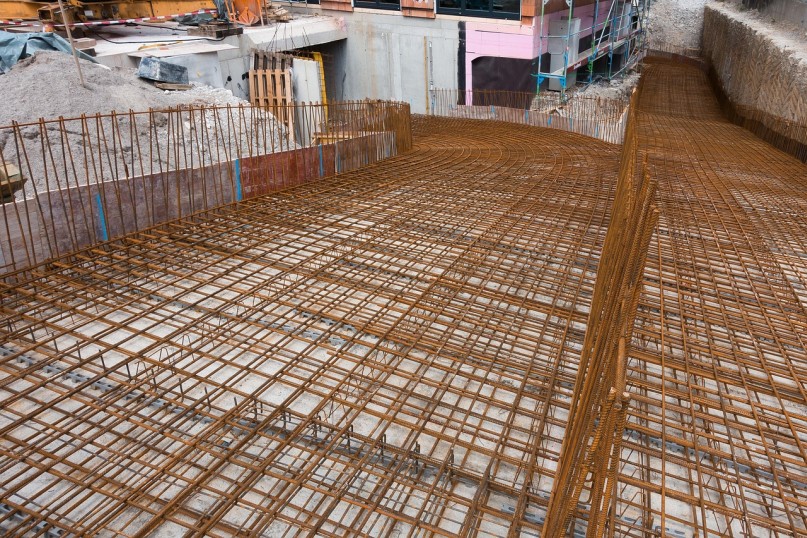 Die Bewehrungstechnik umfasst alle Methoden, Verfahren und Planungsprozesse, die zur Verstärkung von Betonbauteilen mit geeigneten Bewehrungselementen eingesetzt werden.