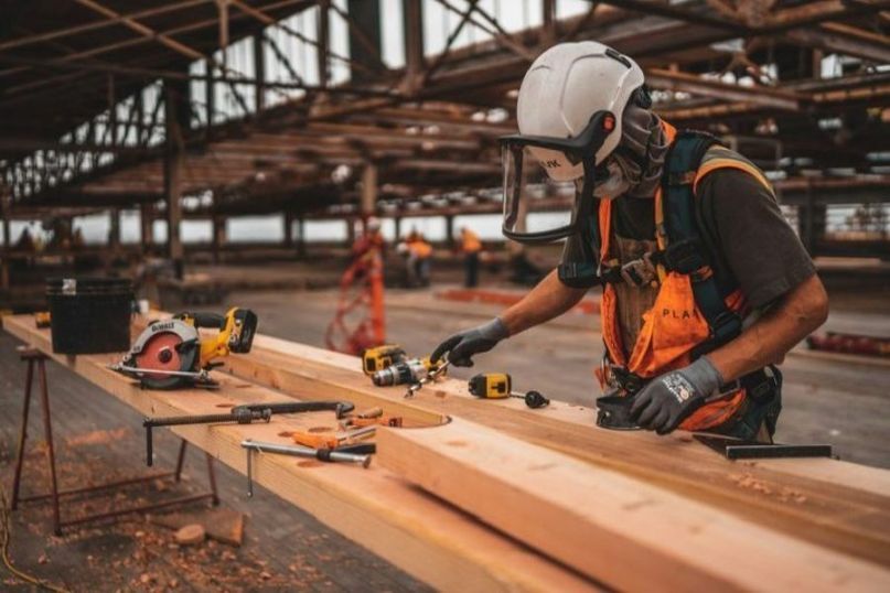 Die Gewährleistung bezieht sich auf die vertragliche oder gesetzliche Verpflichtung eines Verkäufers oder Herstellers, dass ein Produkt oder eine Dienstleistung bestimmte Qualitätsstandards erfüllt oder fehlerfrei funktioniert. Die Gewährleistung bezieht sich auf die vertragliche oder gesetzliche Verpflichtung eines Verkäufers oder Herstellers, dass ein Produkt oder eine Dienstleistung bestimmte Qualitätsstandards erfüllt oder fehlerfrei funktioniert.