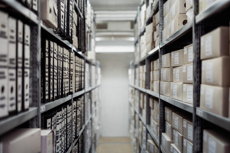 Das Hochregallagersystem stellt ein integriertes Logistiksystem dar, das hohe Regale mit automatisierter oder manueller Handhabungstechnik kombiniert, um eine optimale Lagerung zu ermöglichen. Das Hochregallagersystem stellt ein integriertes Logistiksystem dar, das hohe Regale mit automatisierter oder manueller Handhabungstechnik kombiniert, um eine optimale Lagerung zu ermöglichen.