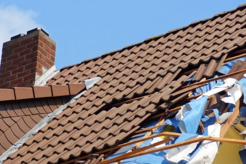 Unterversicherung liegt vor, wenn die im Versicherungsvertrag angegebene Versicherungssumme unter dem tatsächlichen Wert des versicherten Hausrats liegt.